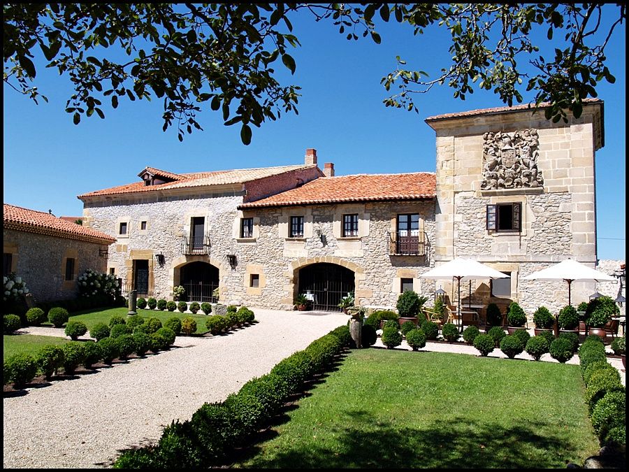 Hotel Palacio De La Pena Cantabria Ajo Exterior photo